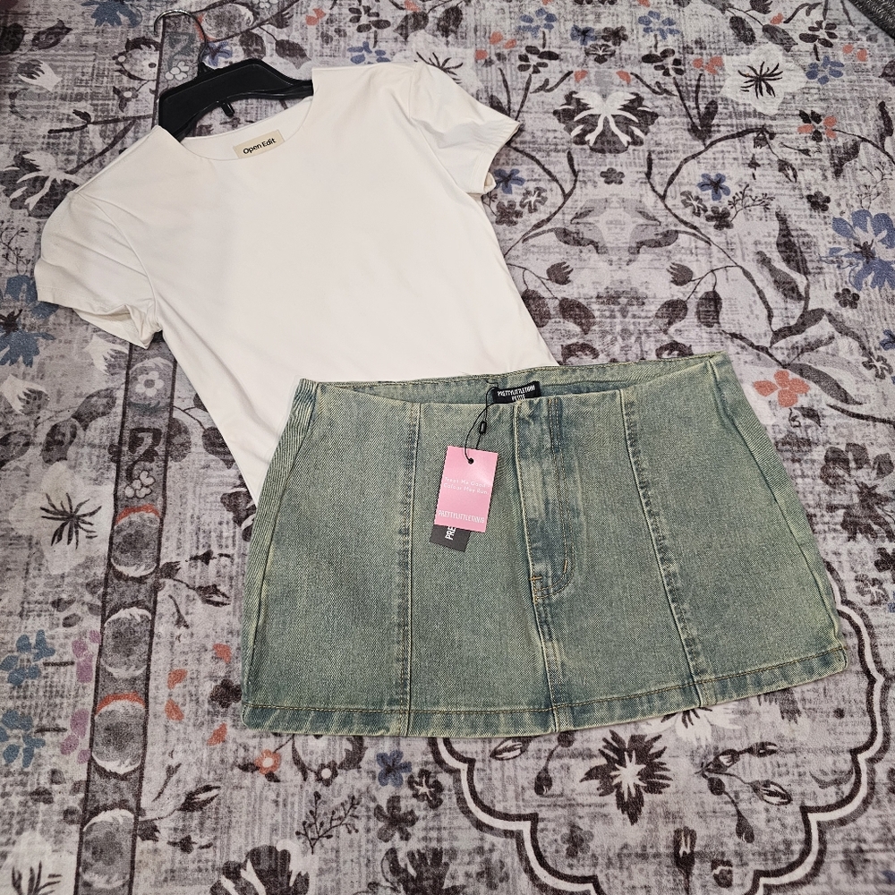 Pretty Little Thing Vintage Bleach Wash Denim Micro Mini Skirt
